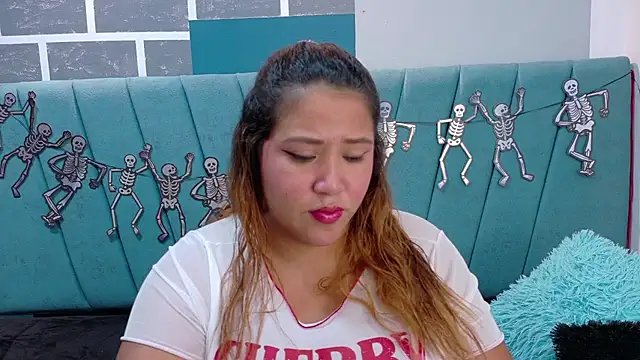 I am yours- online show from October 27, 12:01 pm