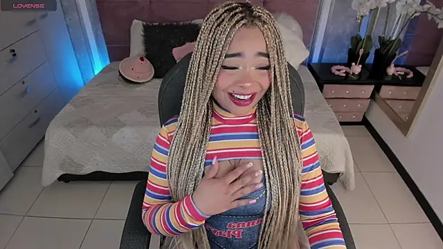 conny  curly online show from November 4, 1:49 pm