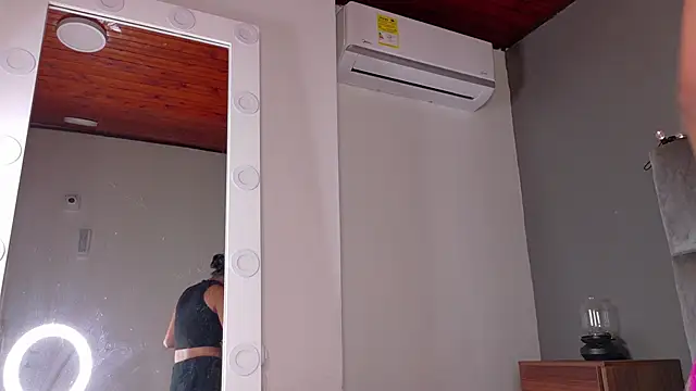 rachellmartinez online show from January 15, 12:00 pm