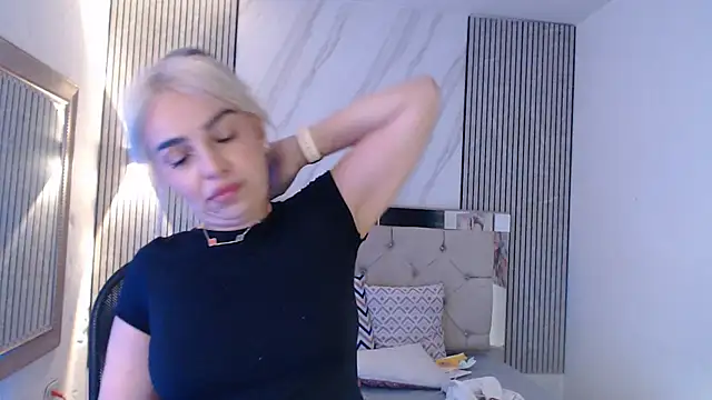 ashley  tylor online show from July 13, 9:37 pm