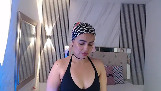 ashley  tylor online show from June 19, 5:05 pm
