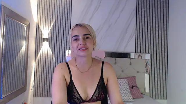 ashley  tylor online show from June 22, 3:25 am