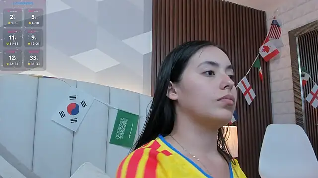 Julietasantos   online show from June 23, 6:39 pm