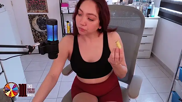 LilyVelvett online show from June 29, 5:56 pm