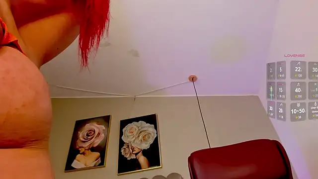 Emma Thompsson online show from March 8, 2:04 am