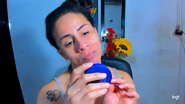 juanblakbigcock online show from April 28, 3:38 pm