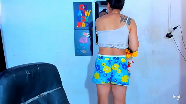 juanblakbigcock online show from June 21, 3:05 pm