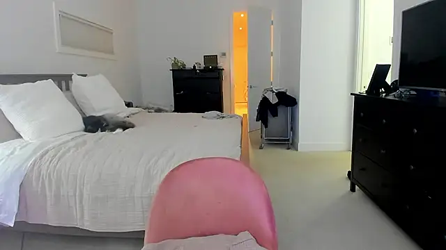 Kymmmy online show from January 9, 2:05 am