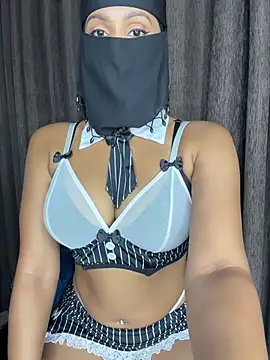 YourThirstySlut online show from May 2, 7:17 pm