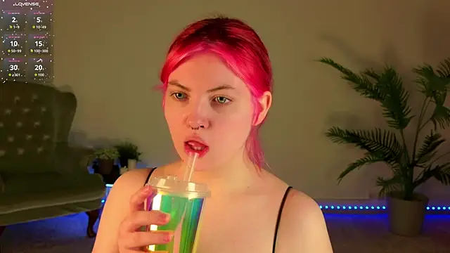 Lisa Adam online show from June 19, 6:11 pm