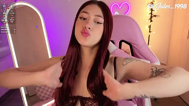 violet ch online show from March 13, 6:42 pm