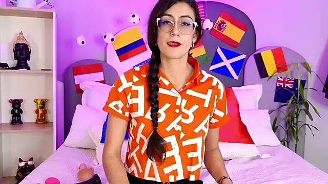 SophieGomez22 online show from July 4, 11:50 am