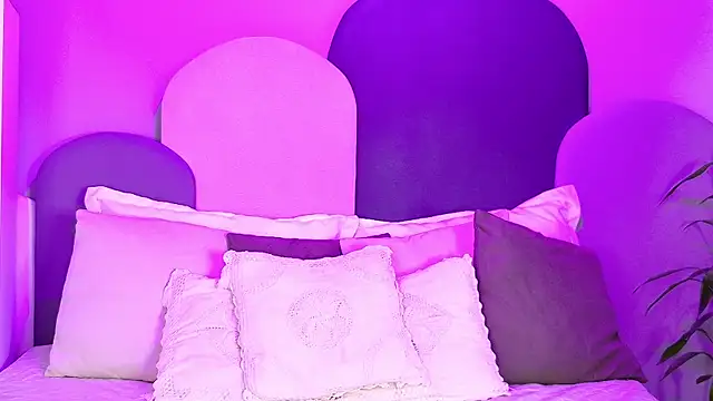 SophieGomez22 online show from April 29, 5:40 pm