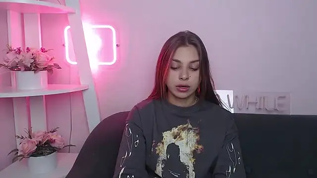 MilanaAngelAs online show from September 13, 4:53 am