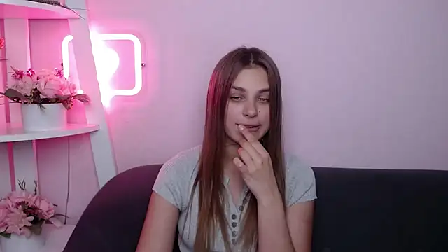 MilanaAngelAs online show from June 27, 1:06 pm