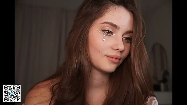 CarmenMoore26 online show from December 17, 8:13 pm