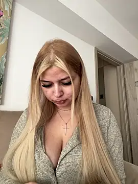 AllysonK online show from April 29, 11:24 am