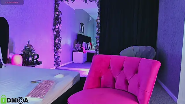 MashaReed  online show from December 15, 9:53 pm