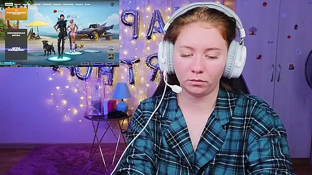 D0nna  online show from July 26, 7:54 pm