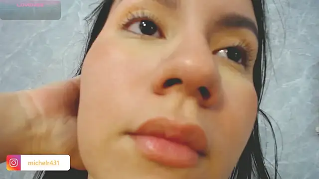 Mia  reys online show from January 17, 1:51 pm