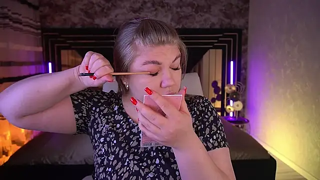 GabbieJay online show from July 13, 1:45 pm