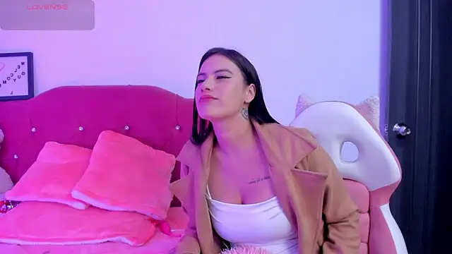 LucianaTomson online show from February 10, 9:29 pm