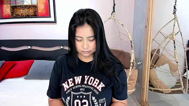  alaiasmile  online show from June 28, 5:30 pm