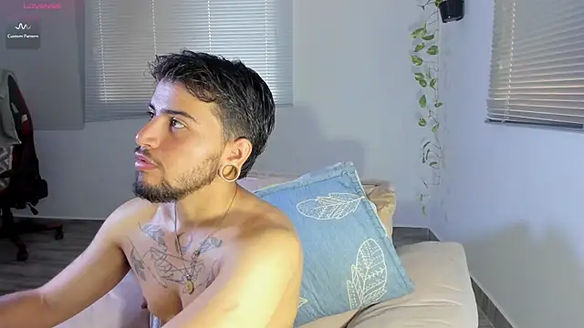 ftmphilip  online show from April 29, 10:48 pm