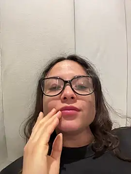 Megan Rodrigo online show from June 25, 5:12 am