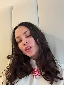 Megan Rodrigo online show from July 2, 12:44 pm