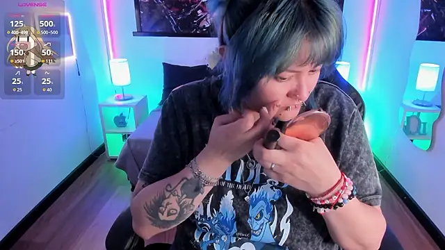 lucky-leah online show from February 18, 4:00 am