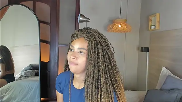nayah   online show from July 17, 9:29 pm