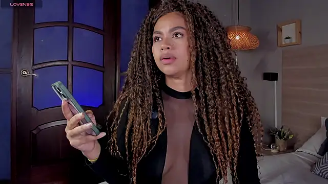 nayah   online show from January 31, 7:56 pm