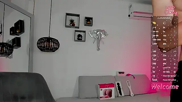 AmberAdams  online show from January 19, 2:46 pm