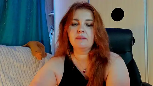 CoraSwon online show from June 21, 4:00 pm