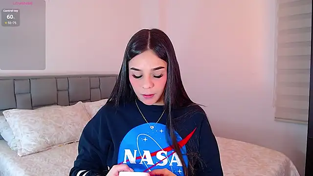 astrid-omega online show from August 4, 2:39 am