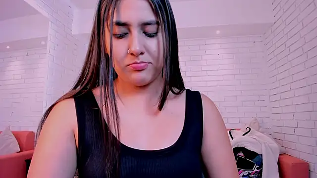 paulina sweett  online show from July 24, 11:41 am