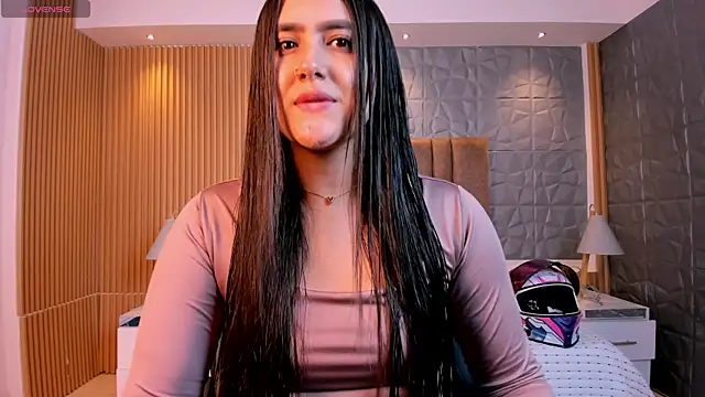 paulina sweett  online show from July 8, 12:29 pm