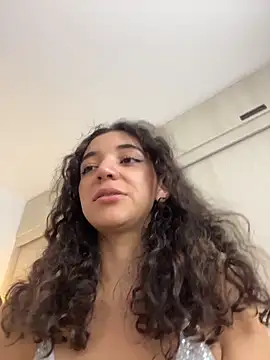 uniquerossie online show from March 12, 8:06 am
