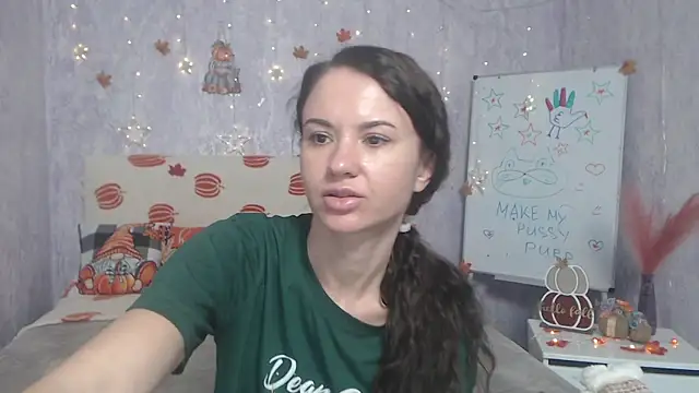 KaraCriegs online show from November 25, 9:04 pm