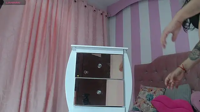 Snapshot of zaleya_mateus chatting on September 11, 1:55 pm zaleya mateus online show from September 11, 1:55 pm