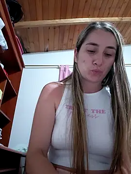 Iris love18 online show from June 8, 2:01 am