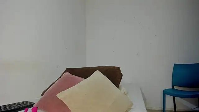 Maya Graham online show from June 18, 9:14 am