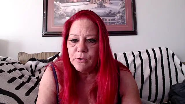LexxiLeeds online show from June 29, 11:54 am