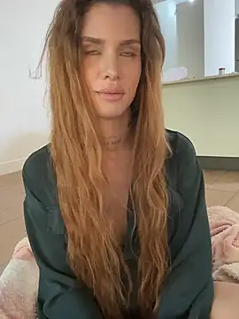 EmiliaCatalina online show from July 24, 7:44 pm