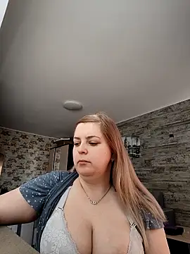 Lady nice cat online show from May 2, 2:04 am