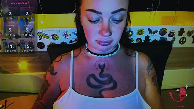 EllieOz online show from February 17, 4:50 pm