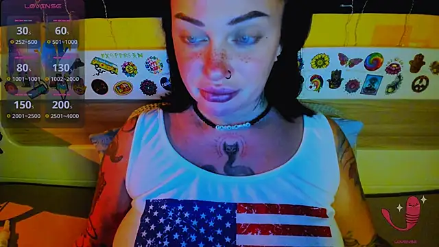 EllieOz online show from December 14, 2:56 pm