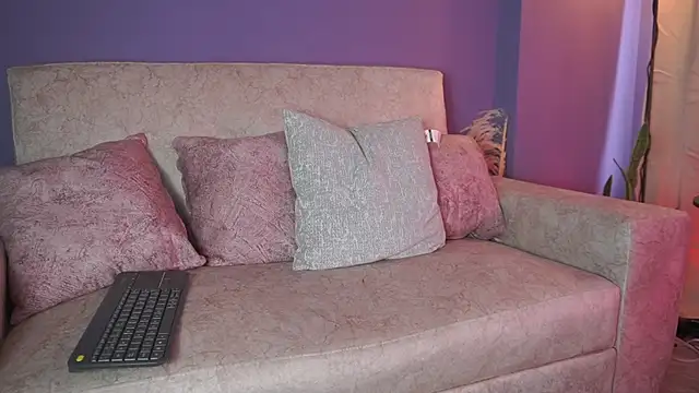 roselinedior online show from June 23, 4:38 pm