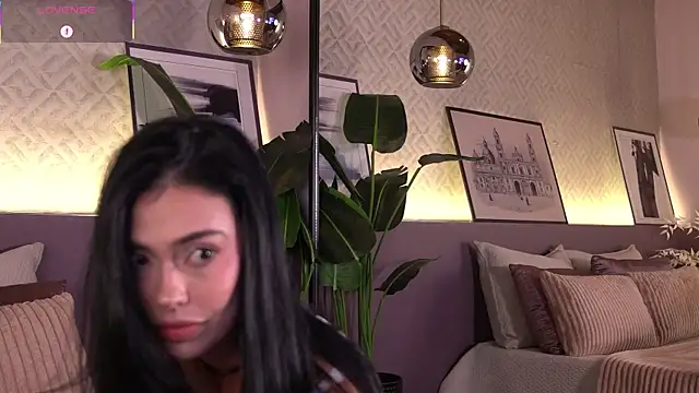 ElleDiane online show from June 27, 9:54 pm